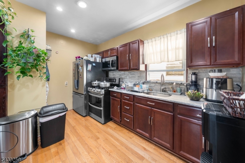 1058 Fanny Street Elizabeth, NJ 07201 - Photo 13 of 24
