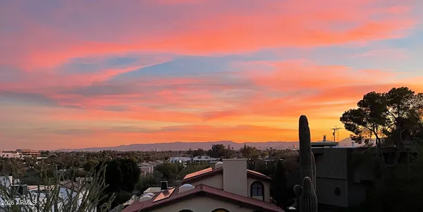 $819,000 | 1334 East Las Palmaritas Drive, Phoenix, AZ 85020