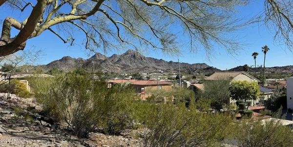 $819,000 | 1334 East Las Palmaritas Drive, Phoenix, AZ 85020