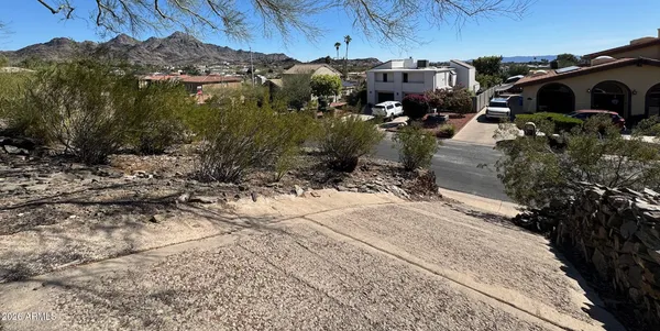 $819,000 | 1334 East Las Palmaritas Drive, Phoenix, AZ 85020