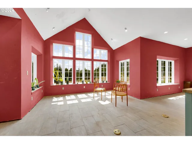 $1,100,000 | 85255 Christensen Road, Eugene, OR 97405