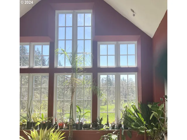 $1,100,000 | 85255 Christensen Road, Eugene, OR 97405