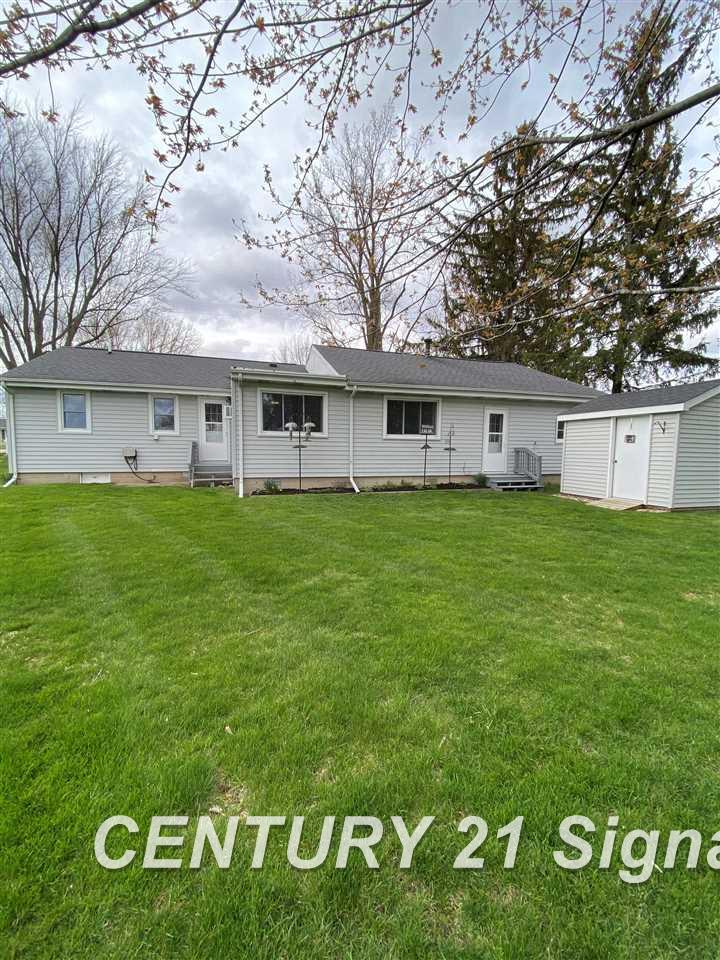 10189 Dice Road Freeland, MI 48623 - Photo 3 of 19