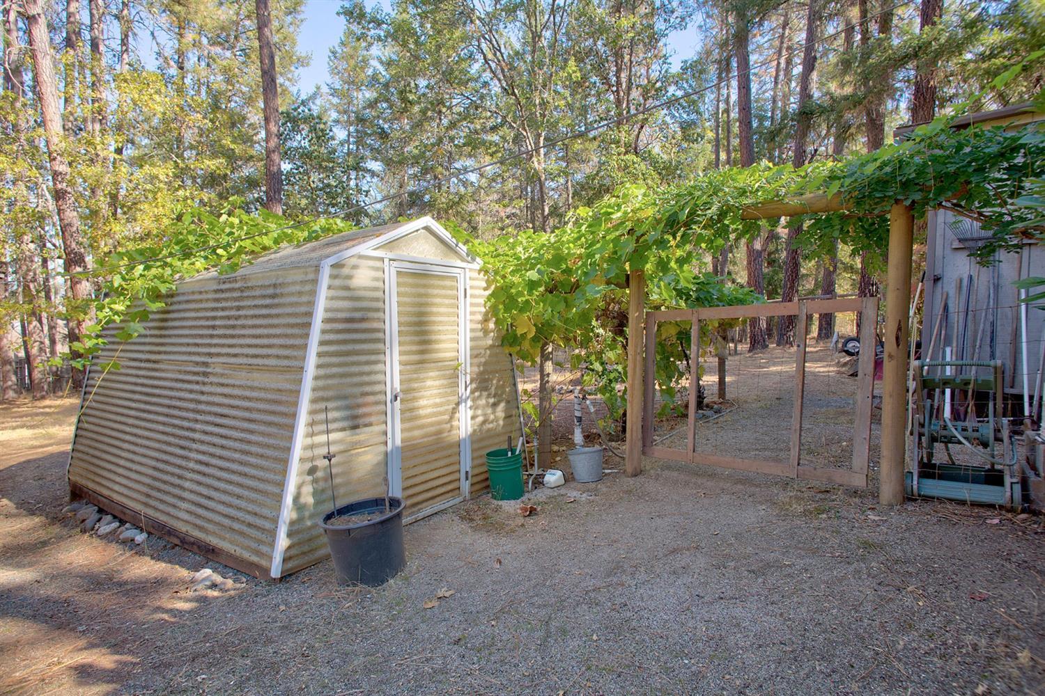 610 Summit Loop Grants Pass, OR 97527 - Photo 21 of 26 Additional Photo