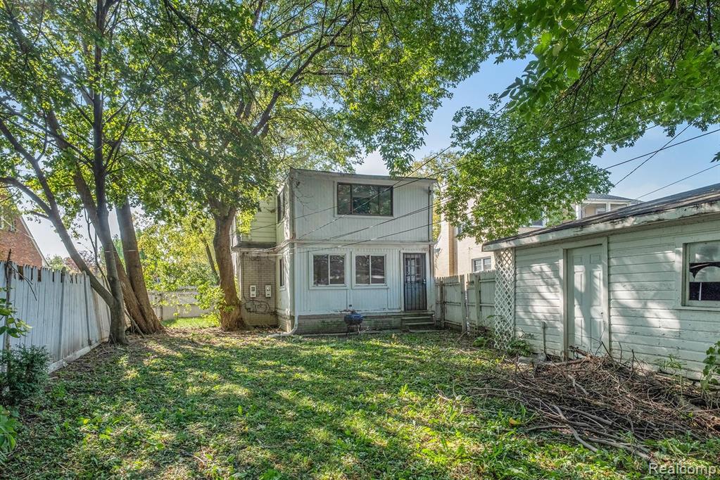 432 Alter Road Detroit, MI 48215 - Photo 4 of 19