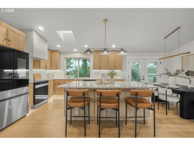 $600,000 | 1711 Northwest 19th Street, Gresham, OR 97030