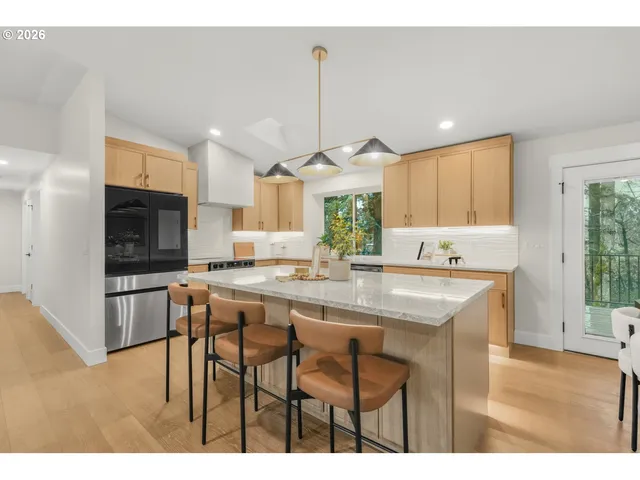 $600,000 | 1711 Northwest 19th Street, Gresham, OR 97030