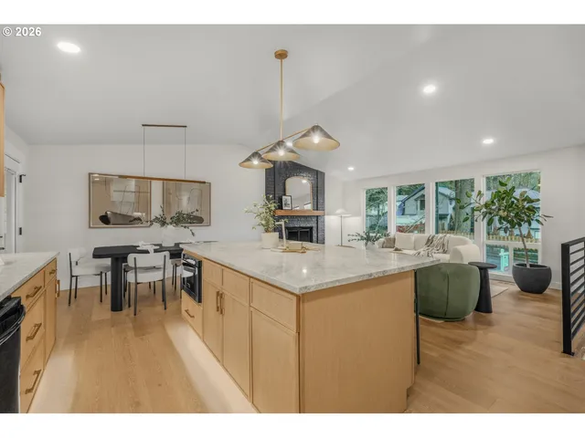 $600,000 | 1711 Northwest 19th Street, Gresham, OR 97030