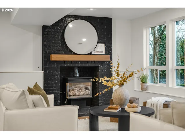 $600,000 | 1711 Northwest 19th Street, Gresham, OR 97030