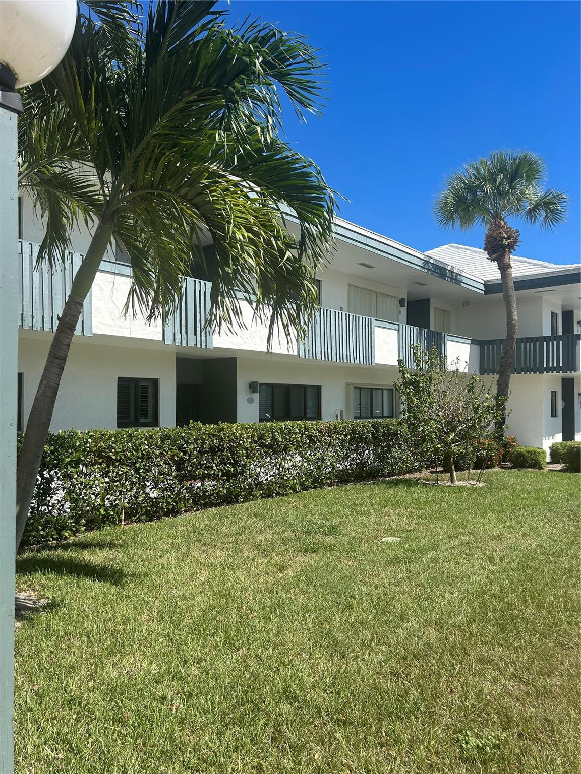 175 Southeast St Lucie Boulevard, Unit E134 Stuart, FL 34996 - Photo 2 of 30 Front view of building