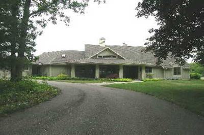 6150 Cascade Road Southeast Grand Rapids, MI 49546 - Photo 1 of 19 Primary Photo
