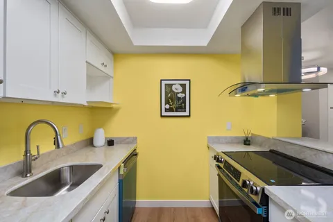 $315,000 | 14605 Northeast 34th Street, Unit H12, Bellevue, WA 98007