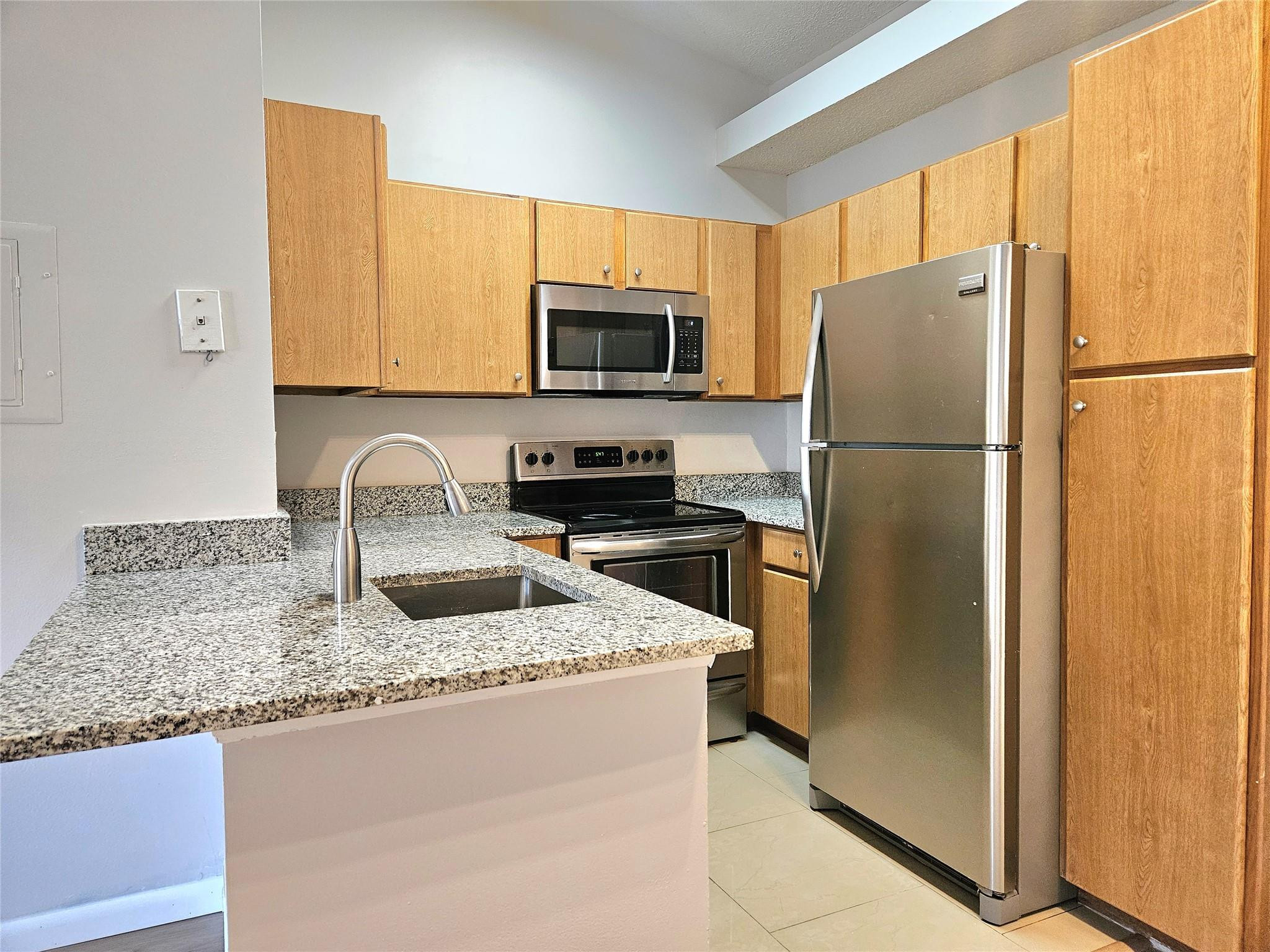 631 Lyons Road, Unit 12207 Pompano Beach, FL 33063 - Photo 10 of 30 BEAUTIFUL STAINLESS STEEL APPLIANCES