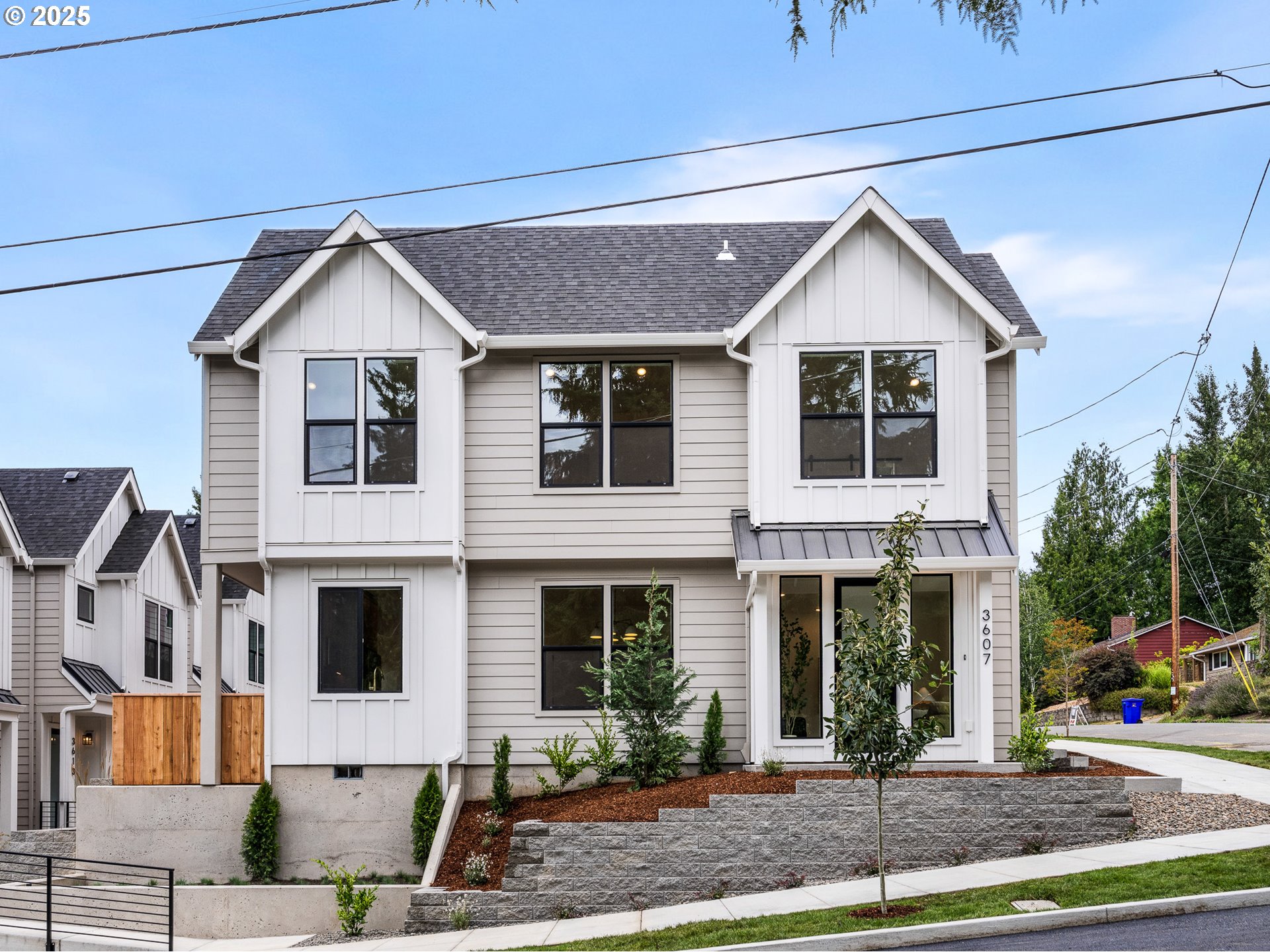 3607 Southwest Logan Street Portland, OR 97219 - Photo 1 of 30 Gallery Image 1