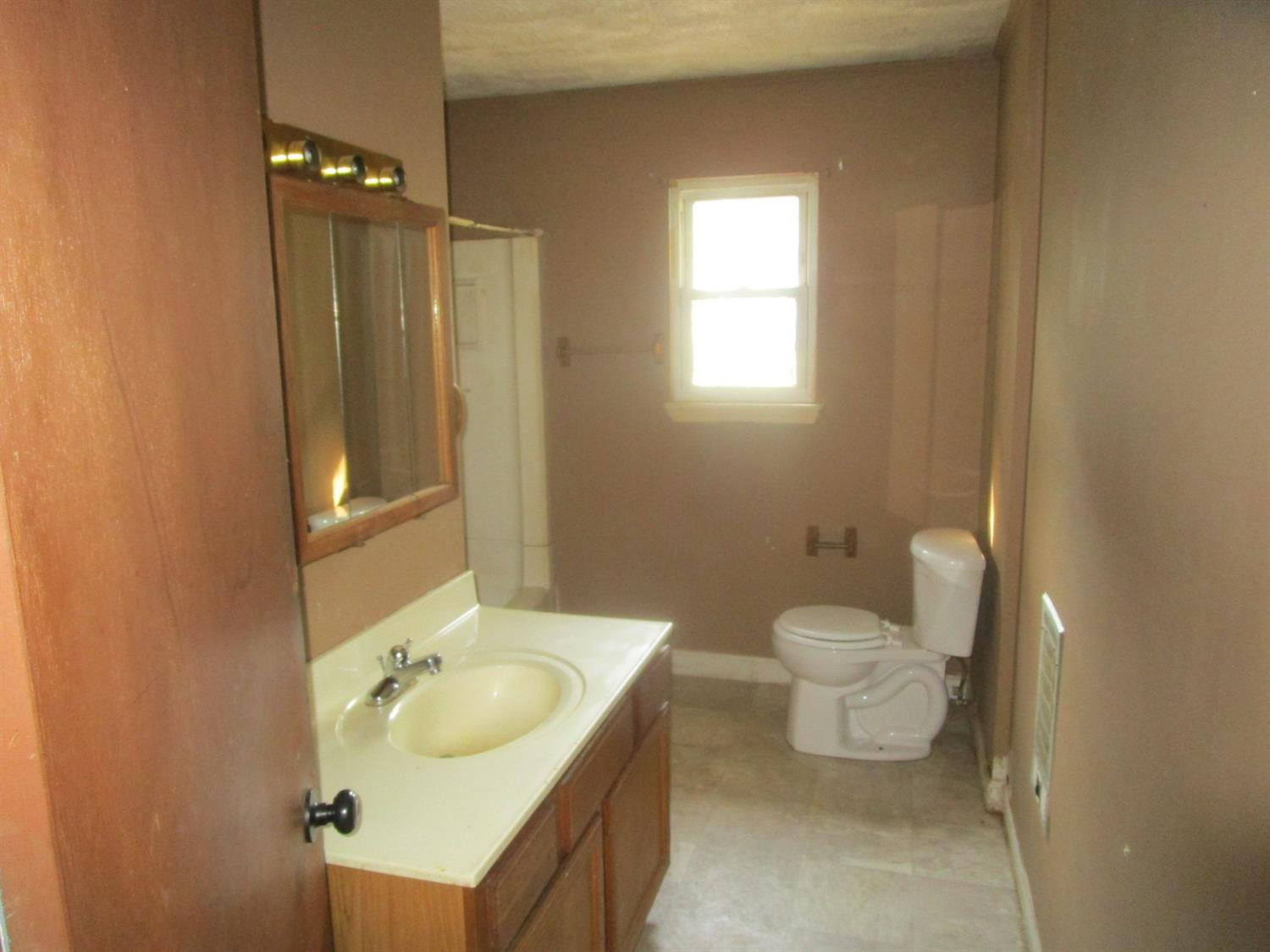 117 Hill N Dell Road Paris, KY 40361 - Photo 14 of 21 Photo 14