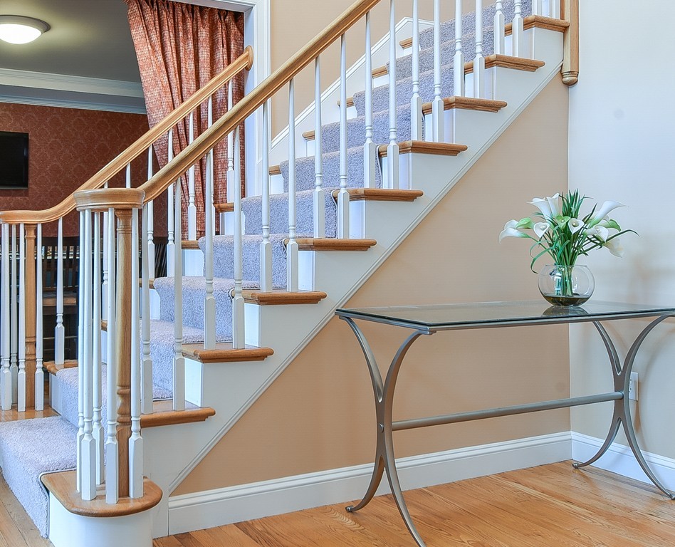 10 Falcon Ridge Drive Hopkinton, MA 01748 - Photo 4 of 30