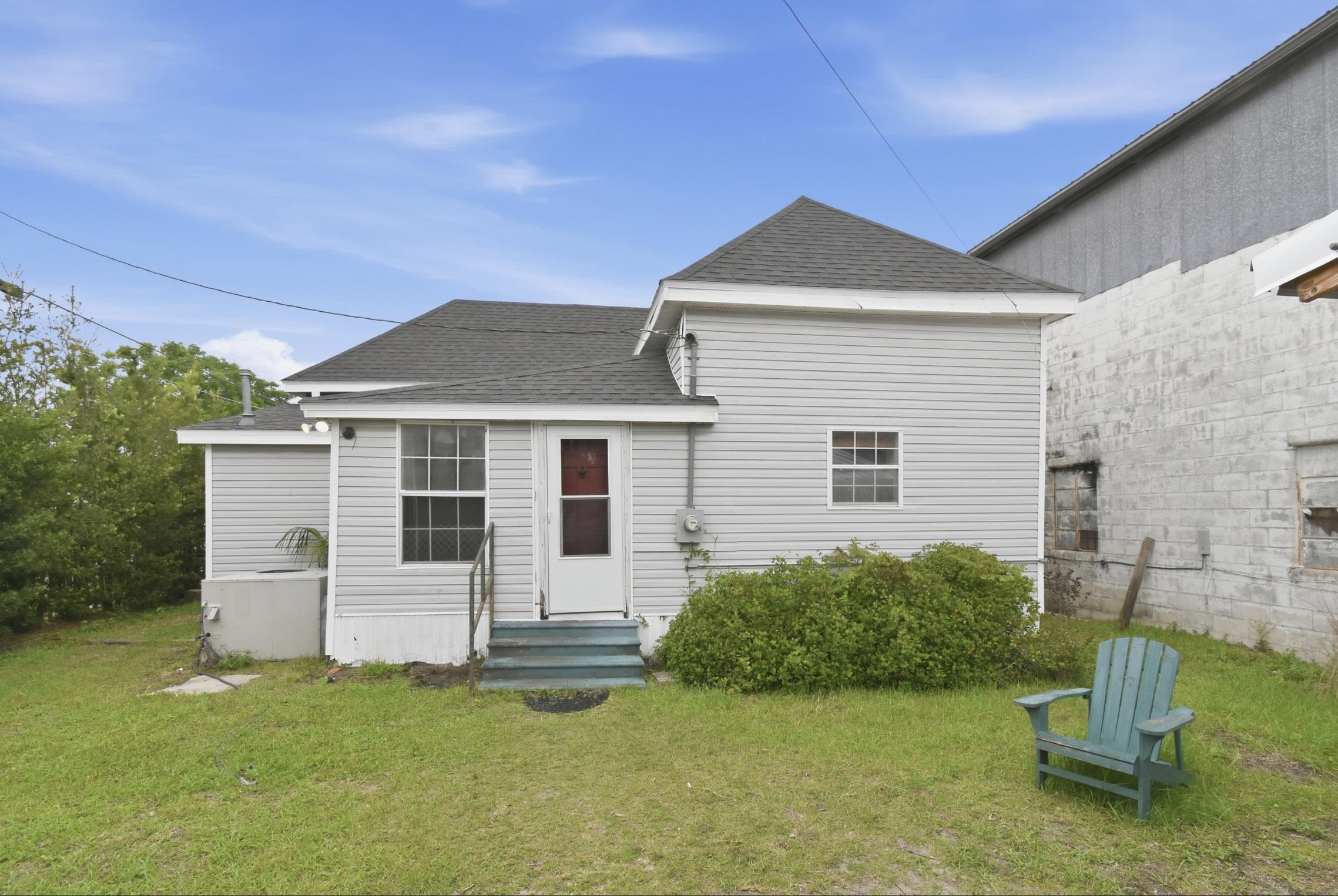 133 Southwest Monroe Avenue Mayo, FL 32066 - Photo 29 of 37