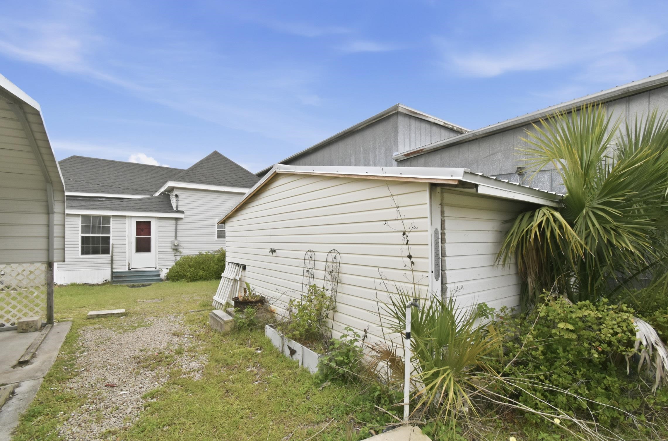 133 Southwest Monroe Avenue Mayo, FL 32066 - Photo 31 of 37