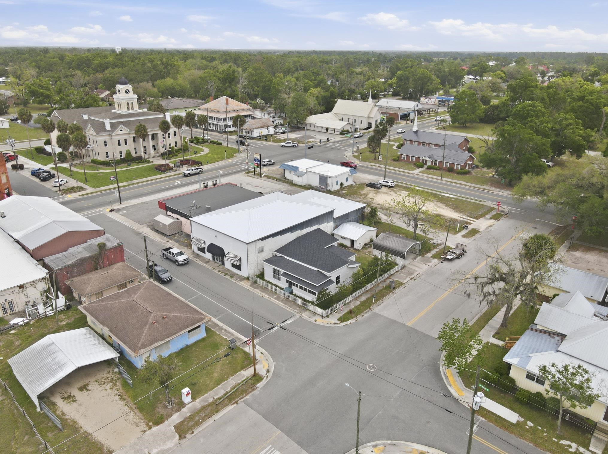 133 Southwest Monroe Avenue Mayo, FL 32066 - Photo 33 of 37