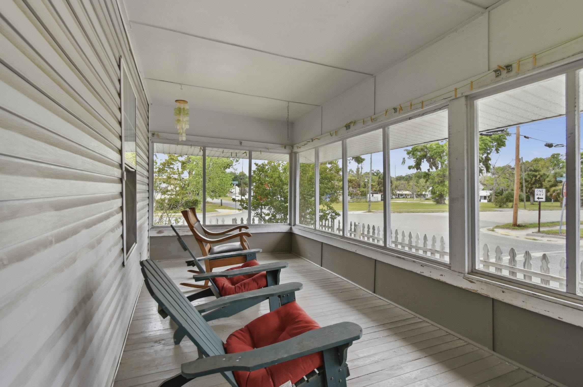 133 Southwest Monroe Avenue Mayo, FL 32066 - Photo 6 of 37