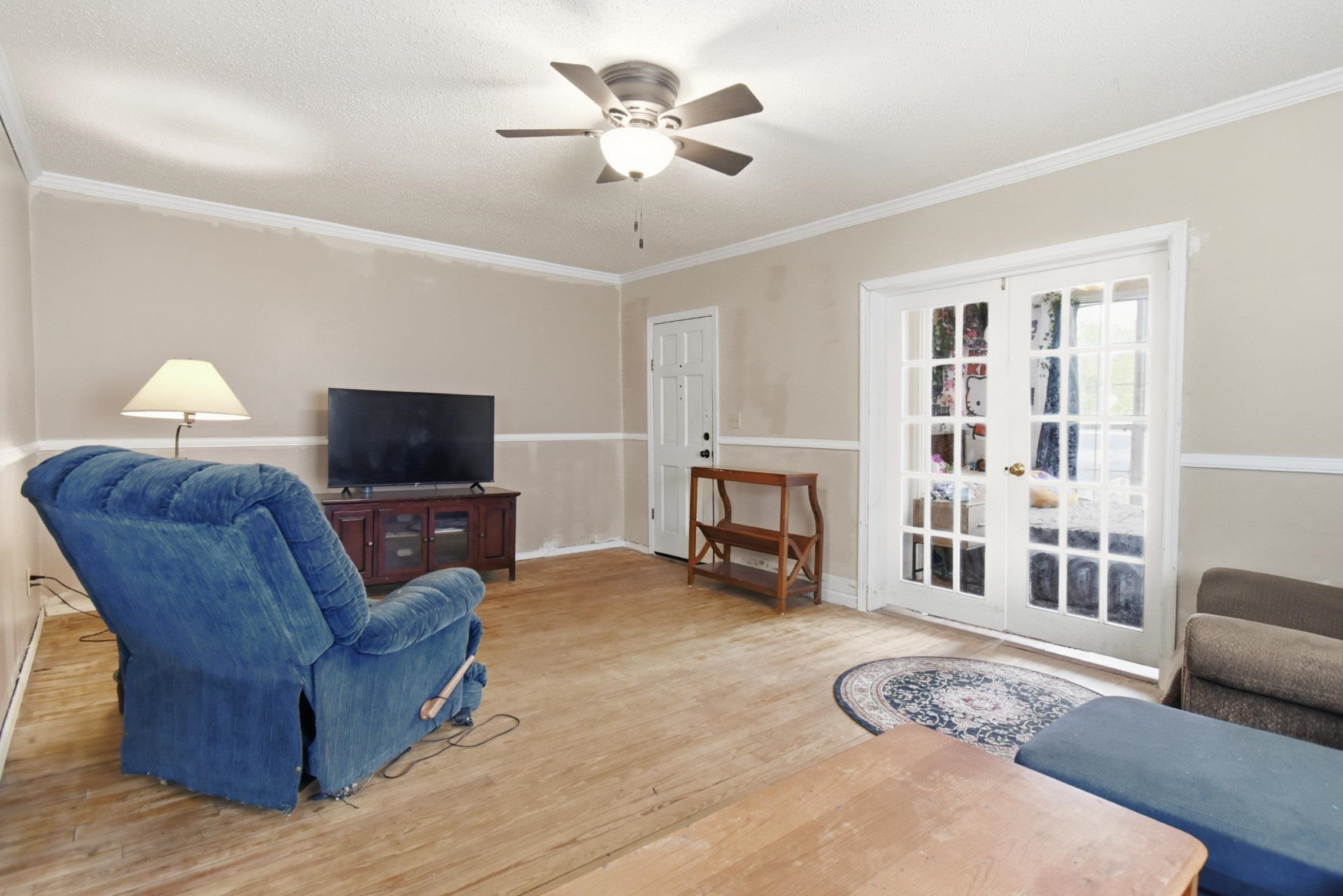 133 Southwest Monroe Avenue Mayo, FL 32066 - Photo 8 of 37