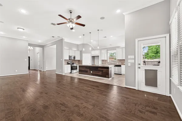 $2,875 | 3854 Fleetwood Falls Lane, Spring, TX 77386