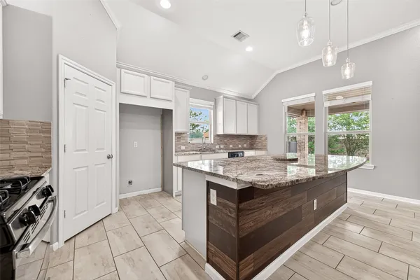 $2,875 | 3854 Fleetwood Falls Lane, Spring, TX 77386