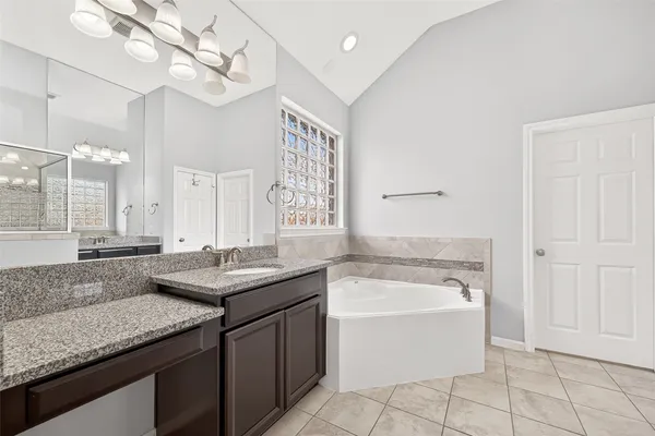 $2,875 | 3854 Fleetwood Falls Lane, Spring, TX 77386