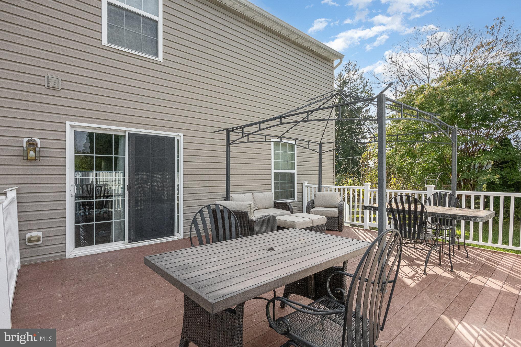 13842 Penn Shop Road Mount Airy, MD 21771 - Photo 50 of 74 Composite Deck