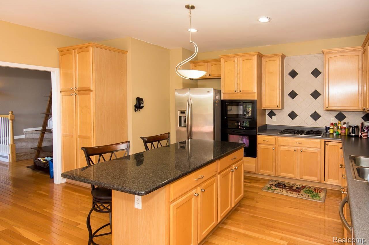41737 Mitchell Road Novi, MI 48377 - Photo 18 of 53 18.jpg