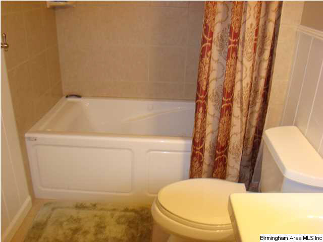 305 Greenhill Road Sylacauga, AL 35150 - Photo 10 of 24