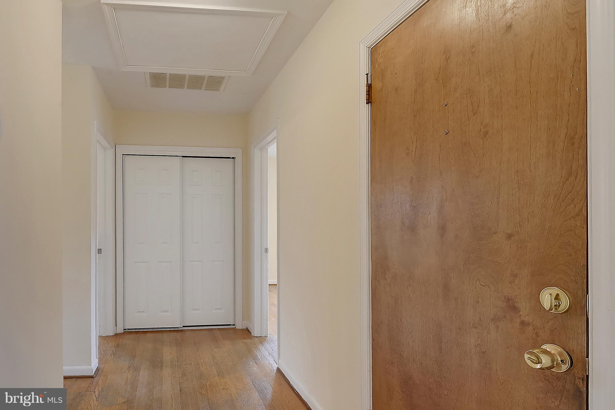 4023 18th Road North, Unit 1 Arlington, VA 22207 - Photo 10 of 30 a view of a small space