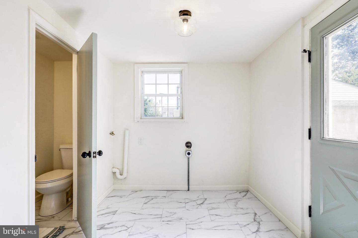 225 Lynbrooke Road Springfield, PA 19064 - Photo 12 of 35 Bright and airy utility space