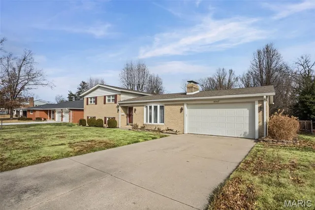 $224,000 | 4317 Briarcliff Drive, Alton, IL 62002
