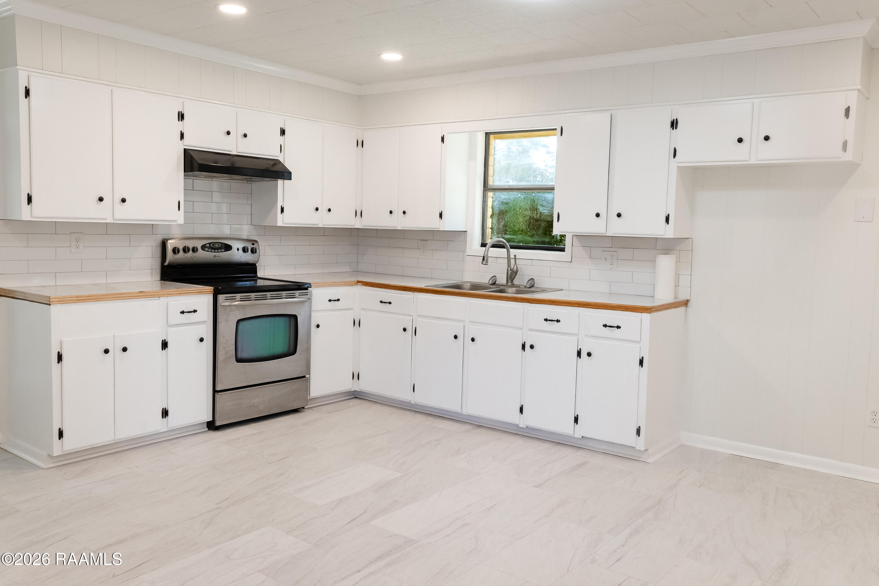 404 Rampart Street Carencro, LA 70520 - Photo 2 of 18 AA1A6454-HDR