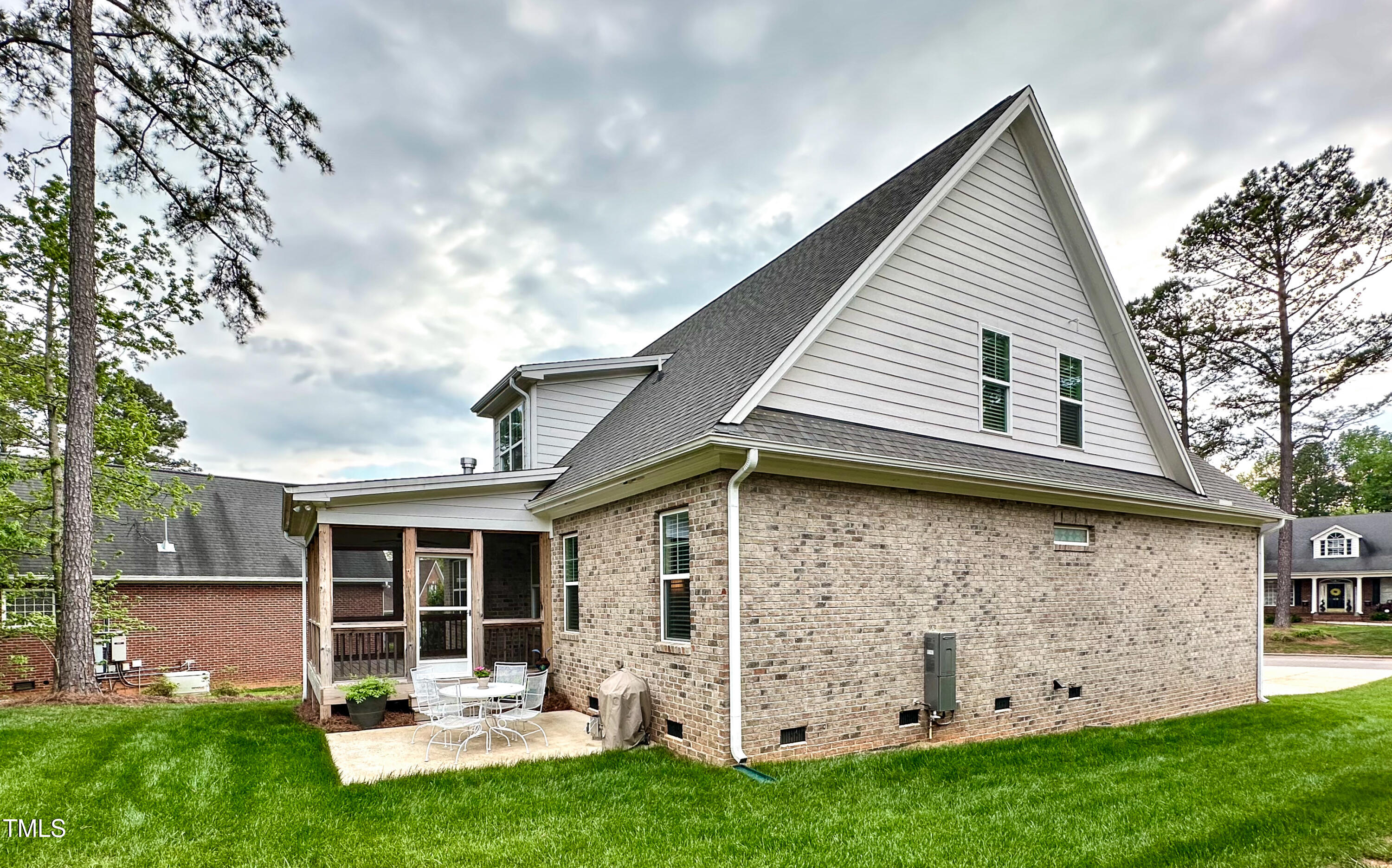 409 Eagle Court Henderson, NC 27536 - Photo 40 of 54 front view of a house with a yard