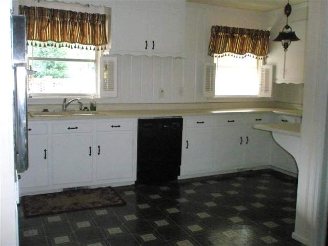 909 Concord Avenue, Unit LEASEOPTION POSSIBLE Anderson, SC 29621 - Photo 8 of 23 Gallery Image 8