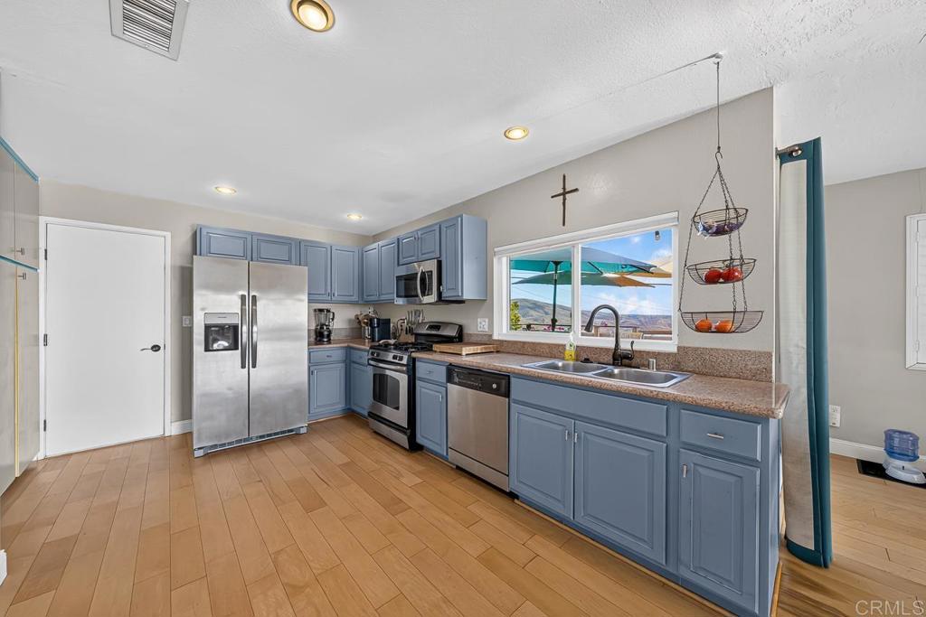 9512 Date Street Spring Valley, CA 91977 - Photo 20 of 37 Gallery Image 20