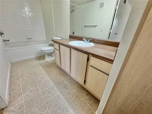 $1,350 | 555 East Silverado Ranch Boulevard, Unit 2010, Las Vegas, NV 89183