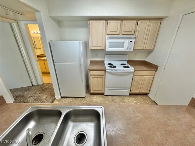 $1,425 | 555 East Silverado Ranch Boulevard, Unit 2010, Las Vegas, NV 89183