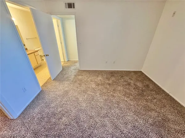 $1,350 | 555 East Silverado Ranch Boulevard, Unit 2010, Las Vegas, NV 89183