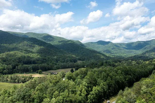 $249,000 | 64 East Hayesville Nc 28904, Hayesville, NC 28904