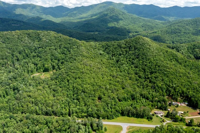 $249,000 | 64 East Hayesville Nc 28904, Hayesville, NC 28904