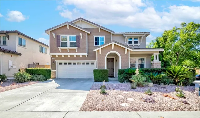$828,800 | 15841 Snowy Peak Lane, Fontana, CA 92336