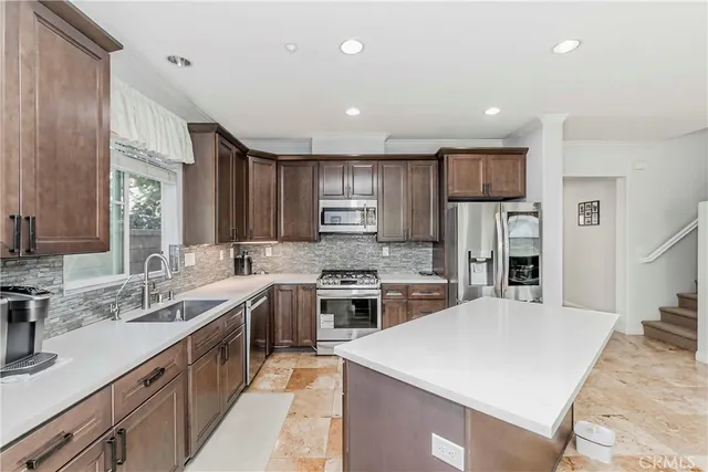 $828,800 | 15841 Snowy Peak Lane, Fontana, CA 92336