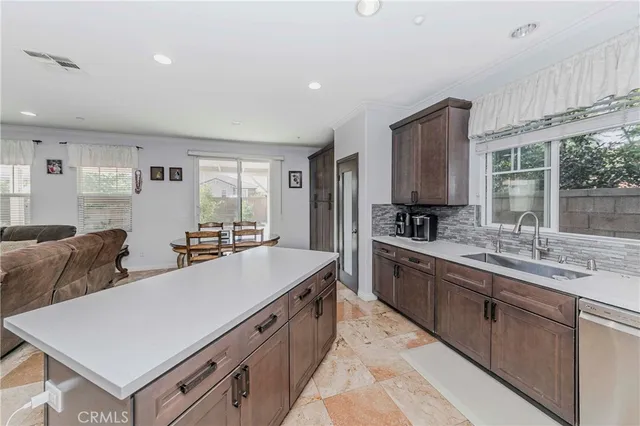 $828,800 | 15841 Snowy Peak Lane, Fontana, CA 92336