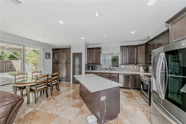 $828,800 | 15841 Snowy Peak Lane, Fontana, CA 92336