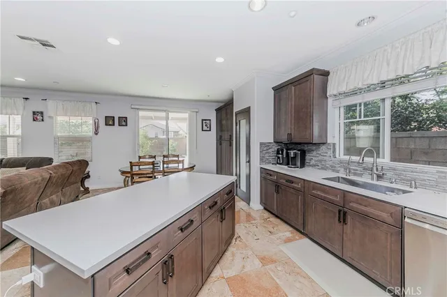 $828,800 | 15841 Snowy Peak Lane, Fontana, CA 92336