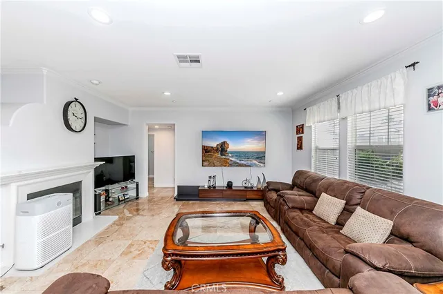 $828,800 | 15841 Snowy Peak Lane, Fontana, CA 92336