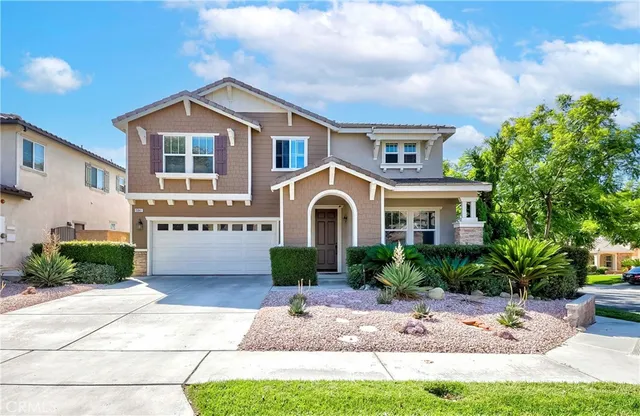$828,800 | 15841 Snowy Peak Lane, Fontana, CA 92336